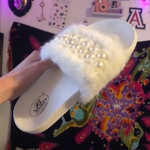 Fur & Pearl Slides